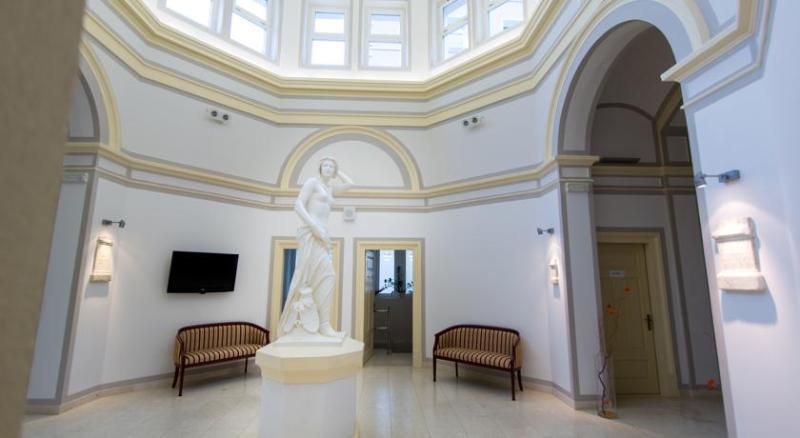 Rimske Terme - Hotel Zdraviliski Dvor Rimske Toplice Kültér fotó